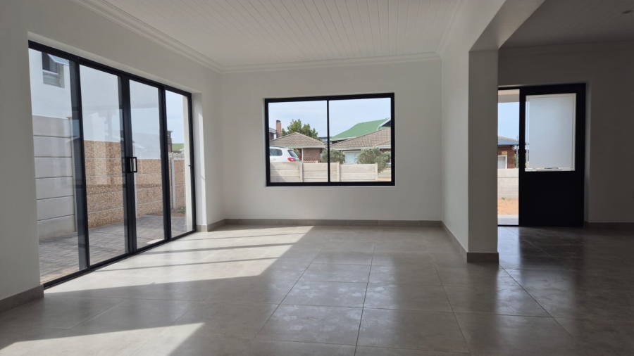 3 Bedroom Property for Sale in Stilbaai Wes Western Cape